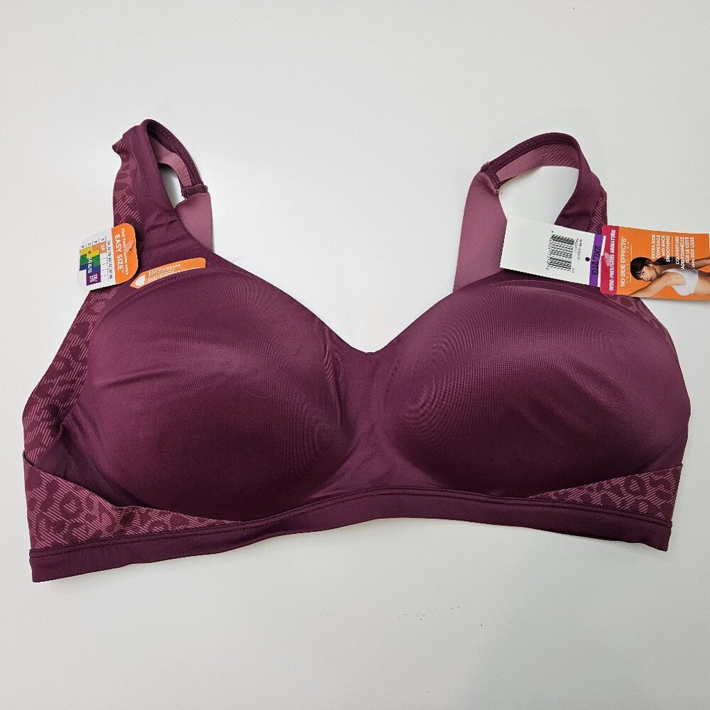246. Warner's "No Side Effects" padded bra. NWT